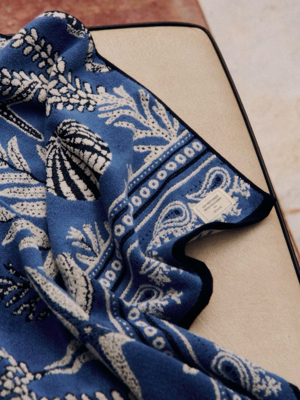 Sézane Blue and White Shell-Print Beach Towel NWT Limited Edition - RARE 🌊